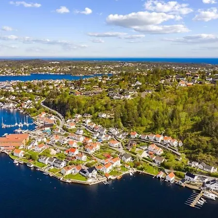 Leilighet med fantastisk utsikt - gratis parkering Arendal Eksteriør bilde