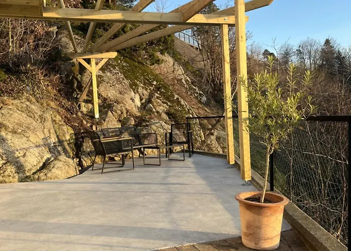 Apartment With Amazing Views - Free Parking
