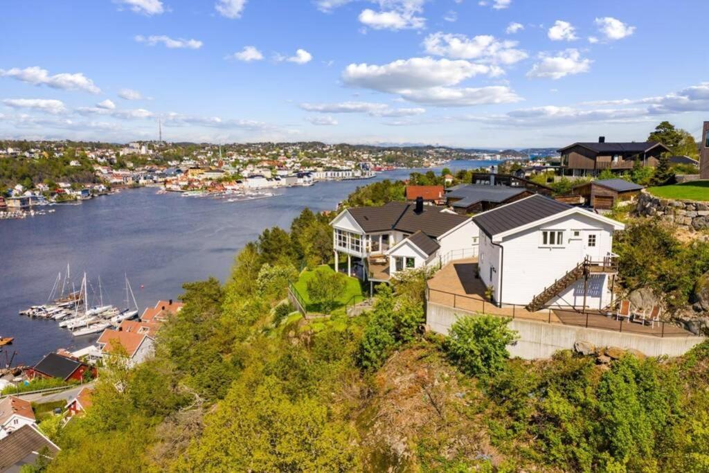 With Amazing Views - Free Parking
