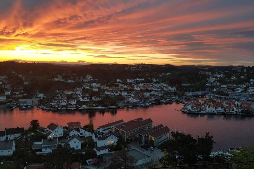 With Amazing Views - Free Parking Arendal